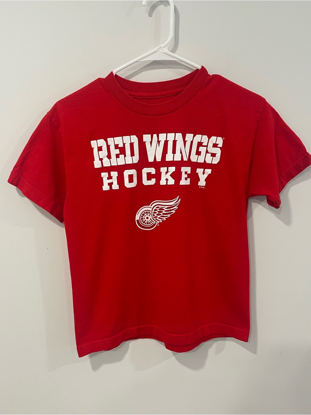 NHL Detroit Red Wings Hockey Youth Medium T-Shirt